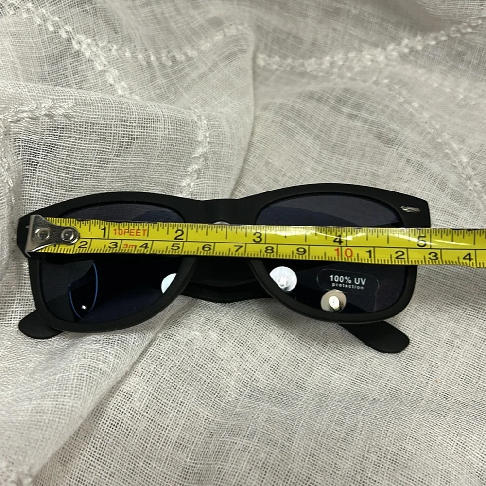 NWT Wayfarer style sunglasses with two interchangeable mirror lenses